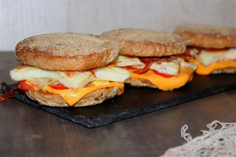 Housky se sýrem a šunkou